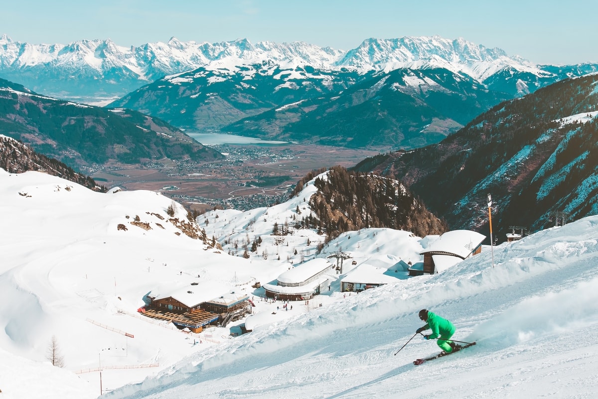 ski-slope-fast-snow-landscape.jpg